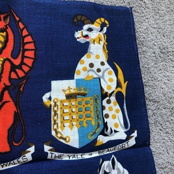Vintage‎ Ulster Irish Linen Tea Towel Wall Art Crests THE QUEEN BEASTS New - Picture 6 of 11